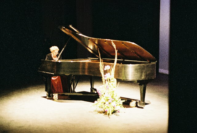 bernadineatpiano